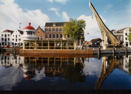 Met een luchtballon over Vlaardingen is moeilijk