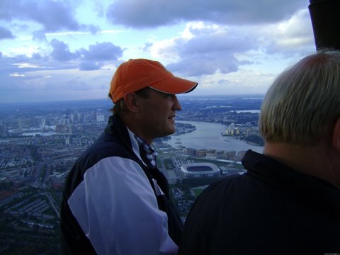 Ballonvaart boven Rotterdam gaat via de Kuip 