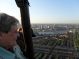 Een supermooi uitzicht vanuit de heteluchtballon. De ballon is vertrokken uit Rotterdam en zal vele echte Rotterdamse aangelegen overvaren, de maas, de van Brienenoordbrug, de Kuip, Capelle aan den IJssel en Oudekerk aan den IJssel. De luchtballon zal uiteindelijk in het Groene Hart van Zuid-Holland neer te dalen.