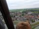 Ballonvaart ter gelegenheid van de bouw van woonwijn Thienderland in Schoonhoven te Zuid-Holland. Vanaf het bouwterrein stegen we met onze luchtballon en kinderen en volwassenen op. De kinderen hadden prijzen gewonnen van bijv. een ballonwedstrijd, een verhaal en een tekenwedstrijd. 