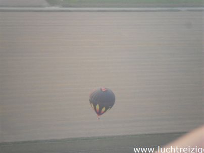 Ballonvaart over de Hoeksche Waard, Van Dordrecht, over gravendeel, Klaas1 Strijen en Zuid-Beijerland. De Hoekse Waard in zijn volle glorie aanschouwen vanuit de luchtballon.