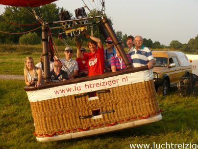 Ballonvaart over de Hoeksche Waard, Van Dordrecht, over gravendeel, Klaas1 Strijen en Zuid-Beijerland. De Hoekse Waard in zijn volle glorie aanschouwen vanuit de luchtballon.