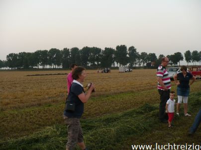 Ballonvaart over de Hoeksche Waard, Van Dordrecht, over gravendeel, Klaas1 Strijen en Zuid-Beijerland. De Hoekse Waard in zijn volle glorie aanschouwen vanuit de luchtballon.