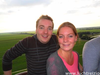 Familie ballonvaart van Cabauw (zuid-Holland) via Oudewater en Linschoten naar Woerden. Prachtige tocht met PH-DLB luchtballon.