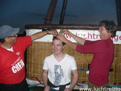 Familie ballonvaart van Cabauw (zuid-Holland) via Oudewater en Linschoten naar Woerden. Prachtige tocht met PH-DLB luchtballon.